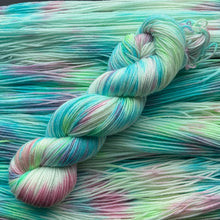 Load image into Gallery viewer, Spring Blossom - Merino Nylon Sock