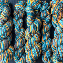 Load image into Gallery viewer, Woodland Pumpkins - Self Striping Merino Nylon Sock & DK